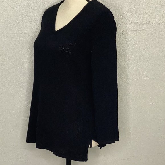 Chico's Design Women’s Sz  1 (S) Black V-Neck Ashley Pullover Knit Sweater NWT - Picture 3 of 10